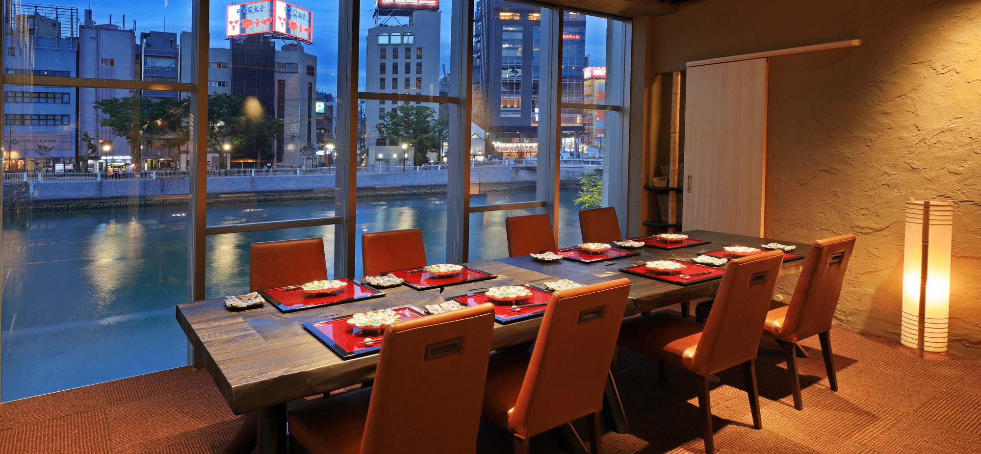 西中洲 檸 River Side『珀』